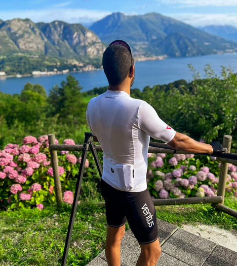 Chapter 1: Cycling Paradise Unveiled: Exploring the Splendors of Lake Como